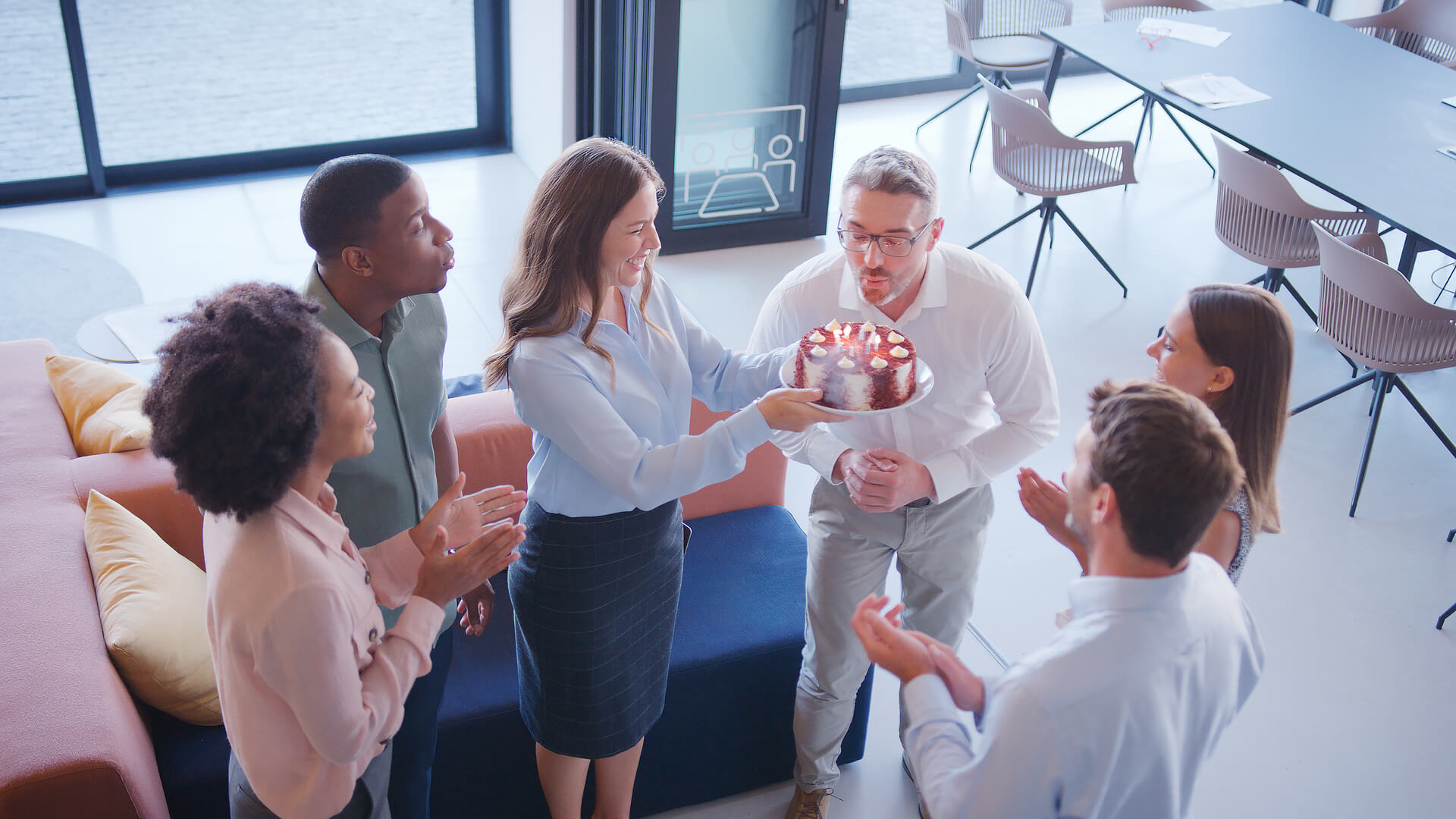 Подаръци за служители, които показват грижа и уважение